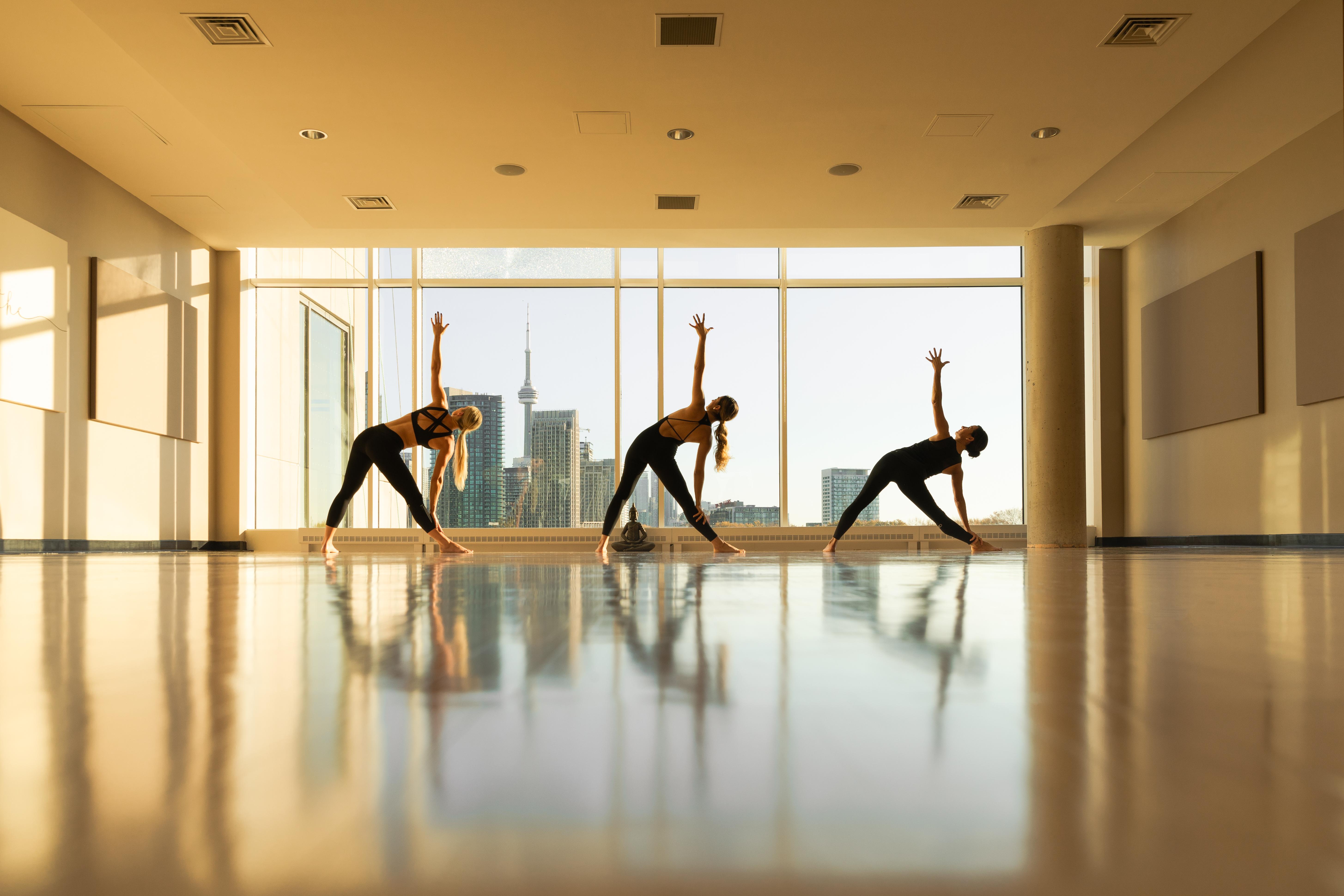 Hotel X Toronto, A Destination By Hyatt Hotel Εξωτερικό φωτογραφία The 360° Yoga Studio at The Westin Dubai