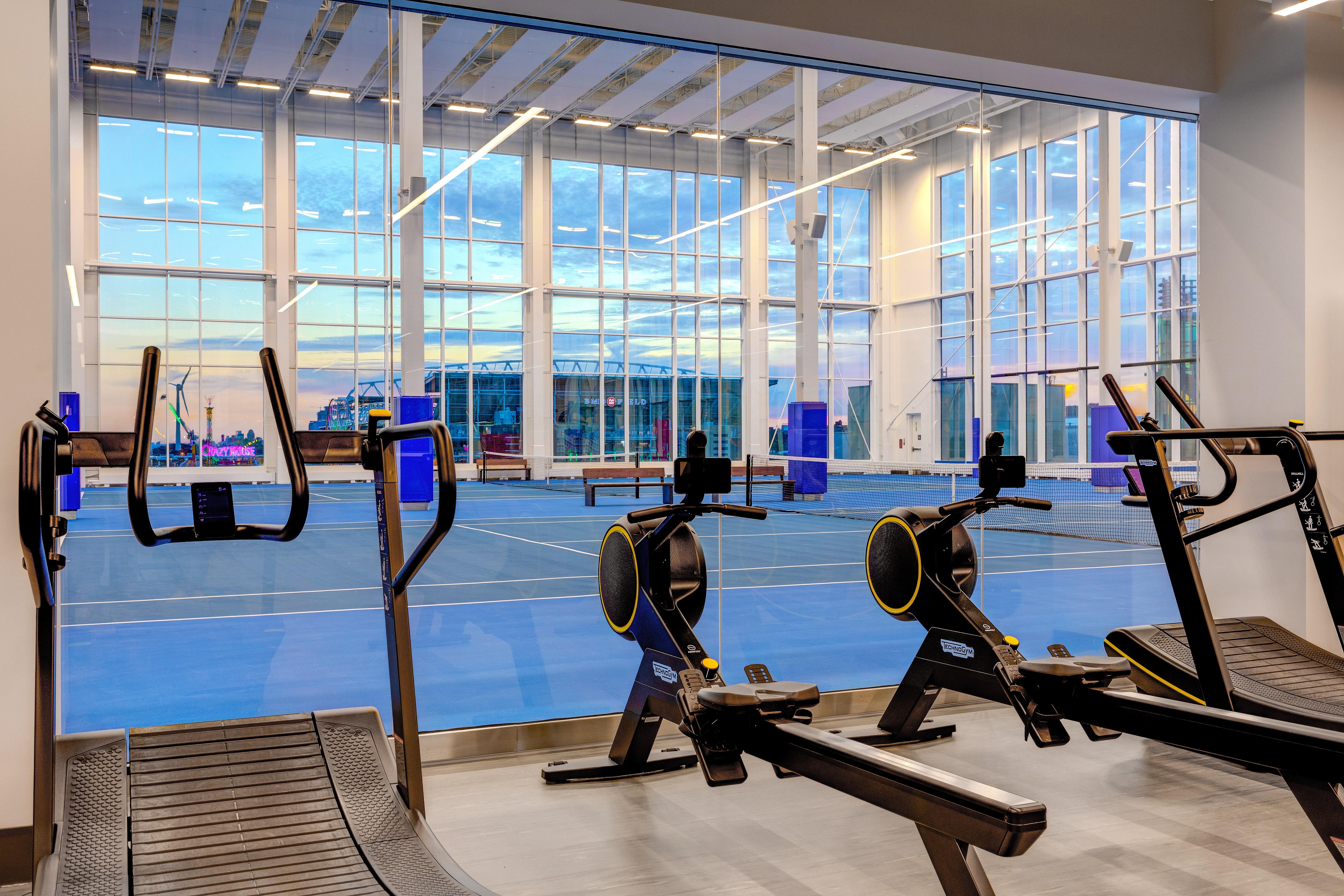 Hotel X Toronto, A Destination By Hyatt Hotel Εξωτερικό φωτογραφία The Sports and Fitness Center